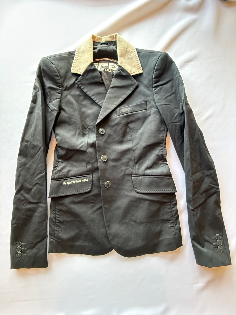 Black Riding-Style Blazer with Contrast Tan Collar